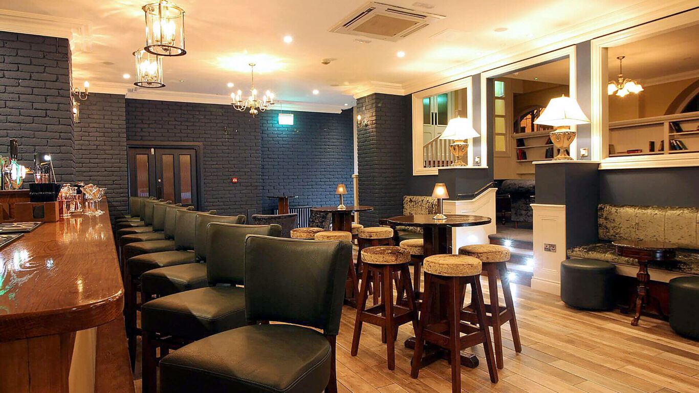 Ballina-Manor-Bently-Bar