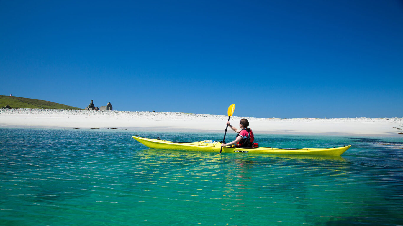 gn-hotel-ballina-attractions-kayaking-iniskea